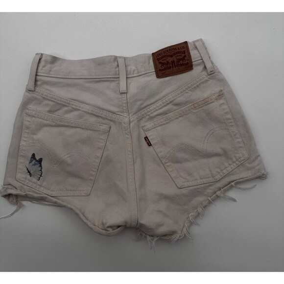 Levi's Women's 501 Cut Off Jean Shorts, Size 24  High Waist Washed Indigo‎ - Picture 7 of 9